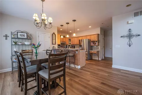 Dining - 50 Devon Ct, Springboro, OH 45066 photo 3 of 5