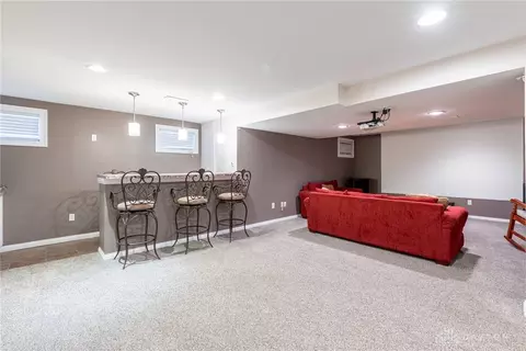 Living - 50 Devon Ct, Springboro, OH 45066 photo 3 of 4