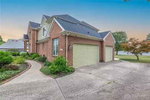 Exterior - 50 Devon Ct, Springboro, OH 45066 photo 11 of 11