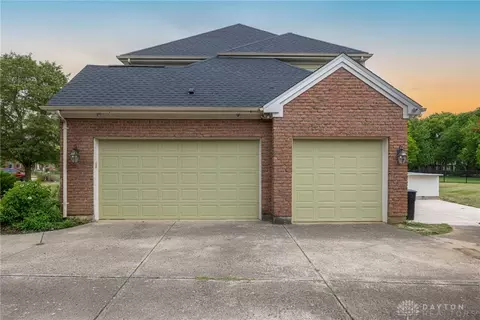 Exterior - 50 Devon Ct, Springboro, OH 45066 photo 10 of 11