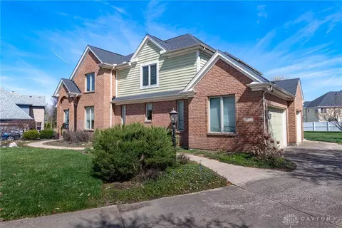Exterior - 50 Devon Ct, Springboro, OH 45066 photo 2 of 11
