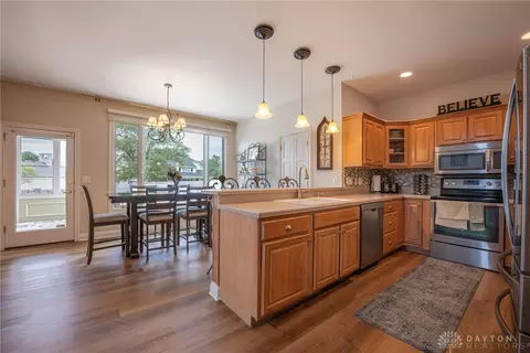 Kitchen - 50 Devon Ct, Springboro, OH 45066 photo 4 of 5