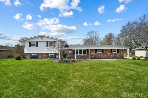 1447 Betty Dr, Beavercreek, OH 45434