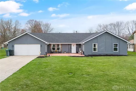 1059 Meadow Lark Dr, Enon, OH 45323