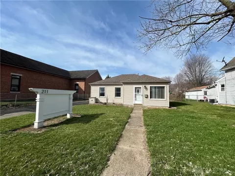 211 Main St, Englewood, OH 45322