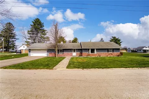 304 Fernwood Dr, Phillipsburg, OH 45354