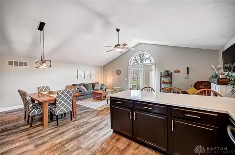 4647 E Ridgewood Rd, Springfield, OH 45503 photo 15