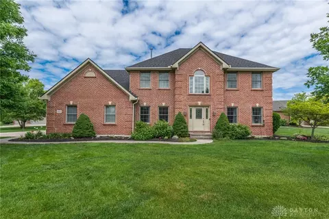 1361 Timshel St, Sugarcreek Township, OH 45440