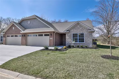 1029 Horseshoe Falls Dr, Lebanon, OH 45036