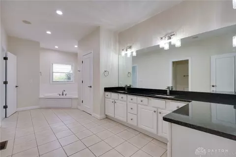 1143 Charter Pl, Centerville, OH 45458 photo 32
