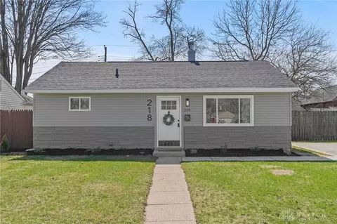 218 Fitchland Dr, Fairborn, OH 45324