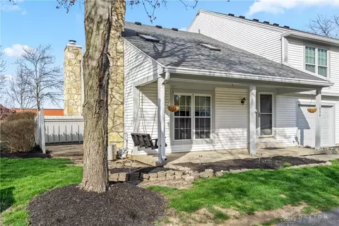 1034 Foxshire Pl, Dayton, OH 45458