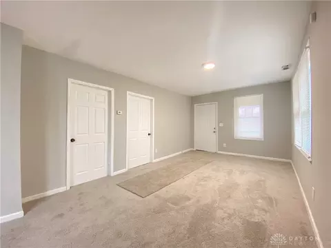 811 Adams St, Cincinnati, OH 45215 photo 4