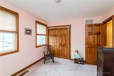 769 W Eva Cir, Springfield, OH 45504 photo 35