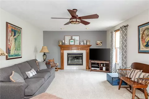 769 W Eva Cir, Springfield, OH 45504 photo 16