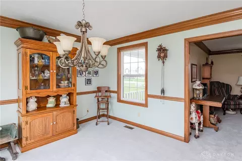 769 W Eva Cir, Springfield, OH 45504 photo 10