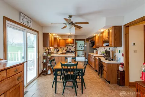 769 W Eva Cir, Springfield, OH 45504 photo 19