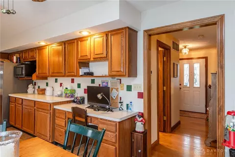 769 W Eva Cir, Springfield, OH 45504 photo 22