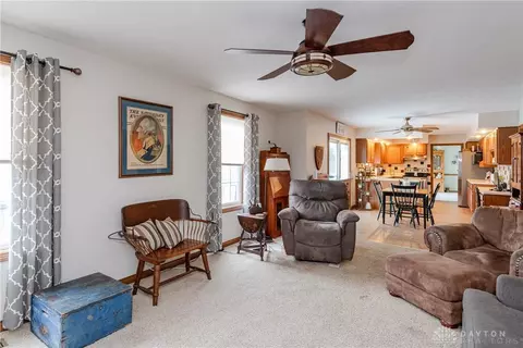 769 W Eva Cir, Springfield, OH 45504 photo 17