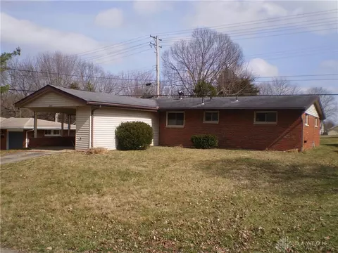 3220 Waltham Ave, Dayton, OH 45429
