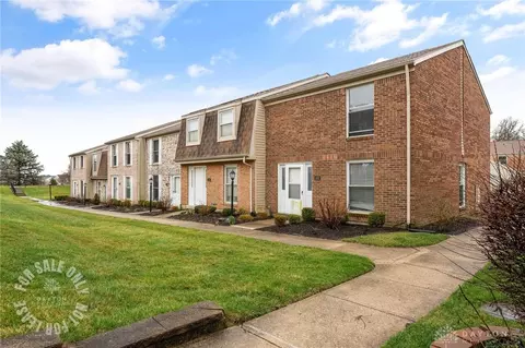 1432 Crown Point Ct, Dayton, OH 45434