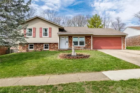 255 Evergreen Dr, Springboro, OH 45066