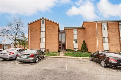1104 Arrowhead Xing #F, Dayton, OH 45449