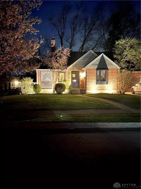 204 Carrlands Dr, Kettering, OH 45429 photo 2