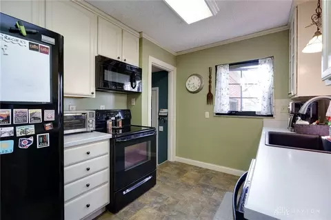 204 Carrlands Dr, Kettering, OH 45429 photo 17