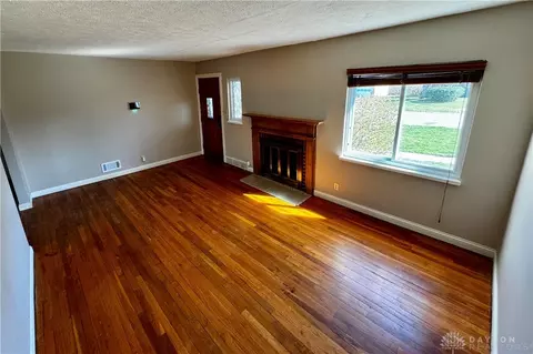 319 N Bromfield Rd, Dayton, OH 45429 photo 3
