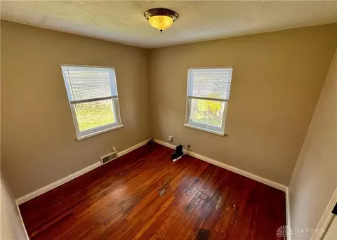 319 N Bromfield Rd, Dayton, OH 45429 photo 8