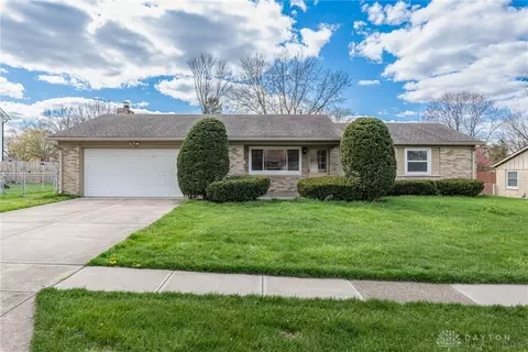 465 Clareridge Ln, Centerville, OH 45458