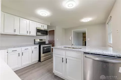 465 Clareridge Ln, Centerville, OH 45458 photo 9