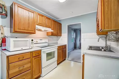 2960 Galewood St, Dayton, OH 45420 photo 9