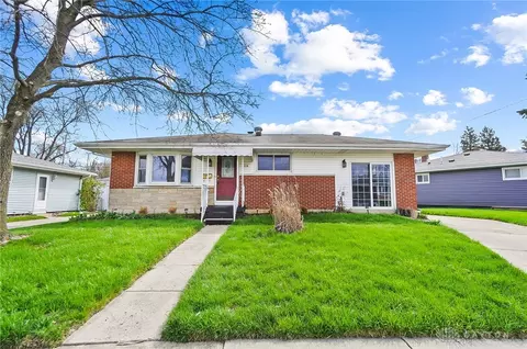 1218 Overlook Dr, Fairborn, OH 45324
