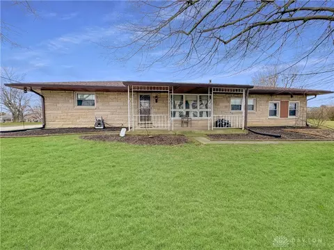 1289 Howard Dr, Greenville, OH 45331