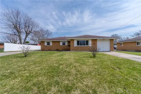 5816 Woodmore Dr, Dayton, OH 45414