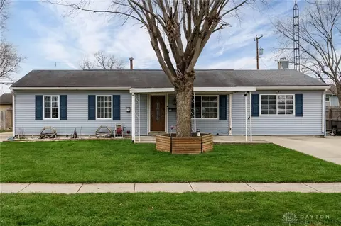 581 Stratmore St, New Carlisle, OH 45344