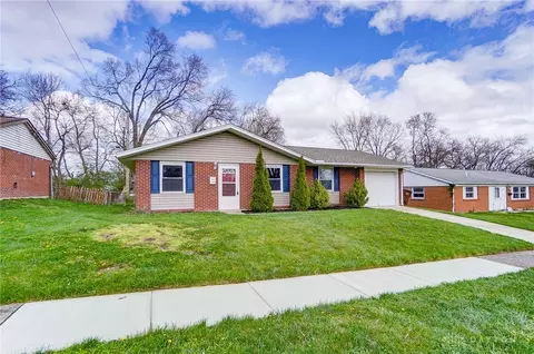158 Mccraw Dr, Englewood, OH 45322