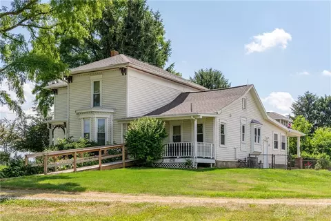Exterior - 292 W Jackson Rd, Springfield, OH 45502 photo 4 of 18