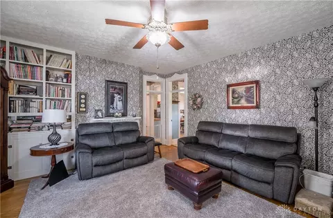 Living - 292 W Jackson Rd, Springfield, OH 45502 photo 4 of 10