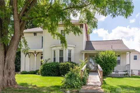 Exterior - 292 W Jackson Rd, Springfield, OH 45502 photo 5 of 18