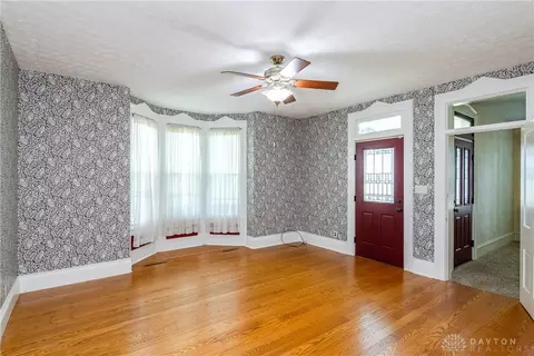 Living - 292 W Jackson Rd, Springfield, OH 45502 photo 1 of 10