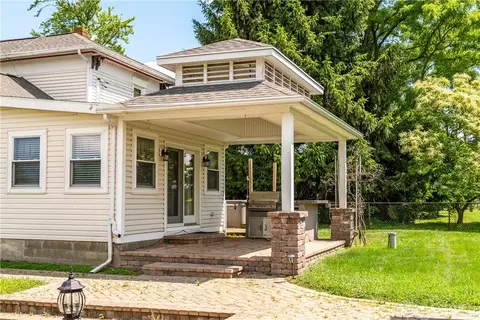 Exterior - 292 W Jackson Rd, Springfield, OH 45502 photo 14 of 18