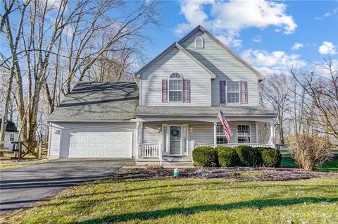 609 Blazing Trl, Oregonia, OH 45054