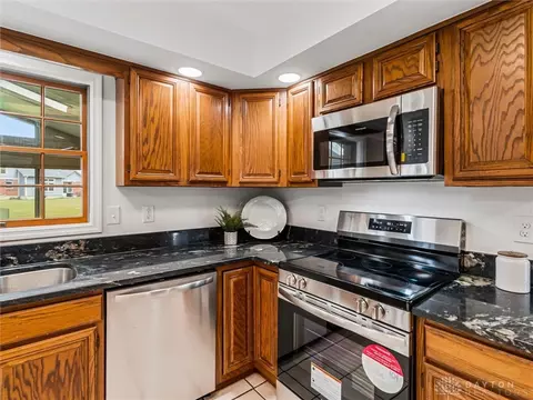 3360 Turtle Shell Dr, Dayton, OH 45414 photo 8