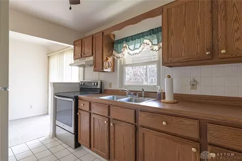 2615 Delmonte Ave, Kettering, OH 45419 photo 12