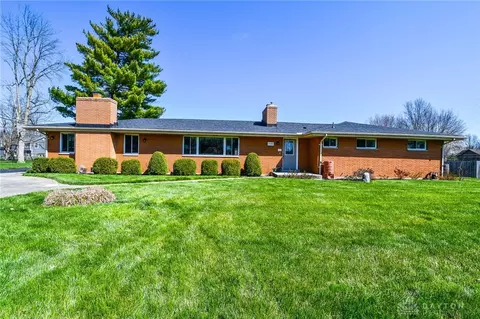 3080 Viola Dr, Dayton, OH 45434