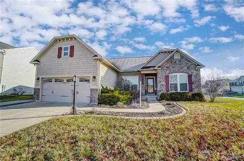 1106 Senna St, Tipp City, OH 45371