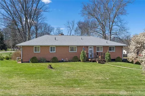 655 Sueden Dr, Dayton, OH 45430